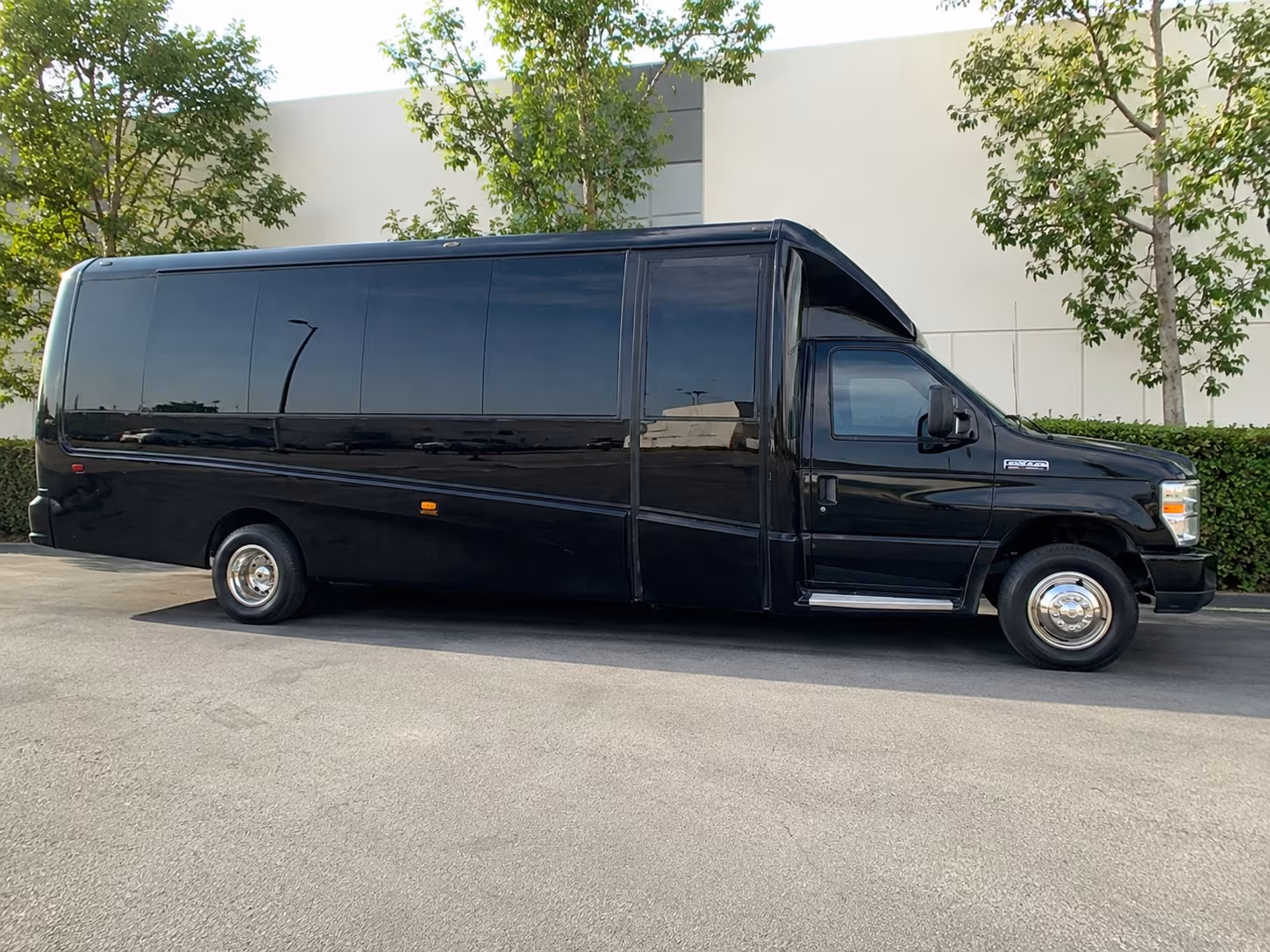 Torrance Airport Shuttle & Transportation party bus exterior