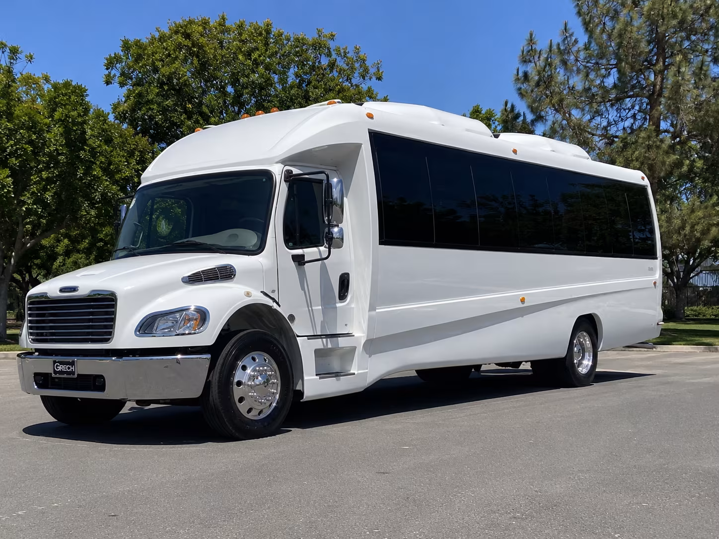 Torrance Winery Tour & Pub Crawl Transportation party bus exterior